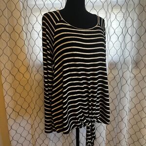 Staccato Women's Black & White Striped Long Sleeve Pullover Sweater (L)